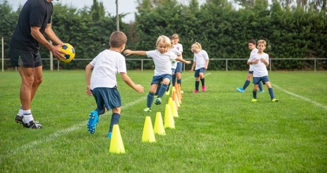 Read more about the article Beden Eğitimi Öğretiminde Pedagojik Formasyonun Rolü