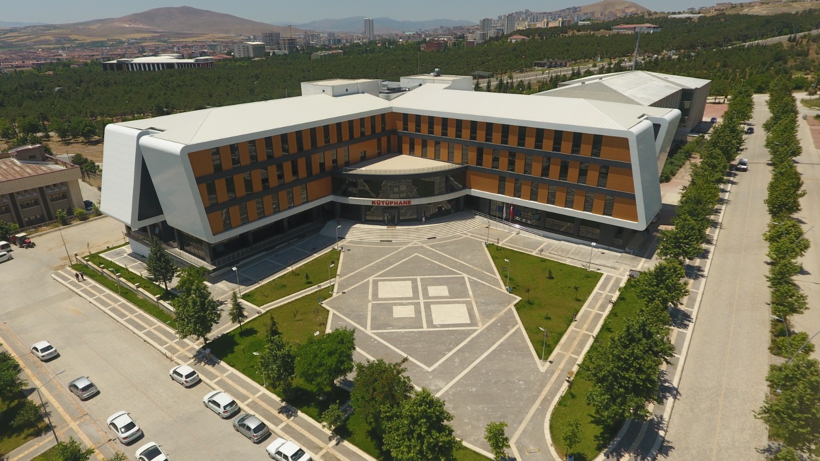 Read more about the article Fırat Üniversitesi Pedagojik Formasyon Bölümü: Eğitimde Fark Yaratan Bir Geleceğe Adım